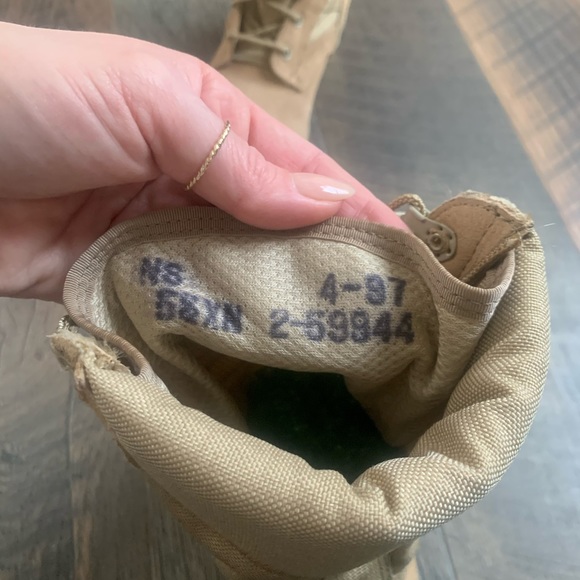 Military hot weather boots size 5.5 x-narrow desert boots - Picture 8 of 8